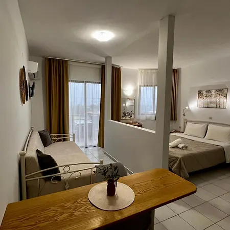 Ivory Serenity Theológos