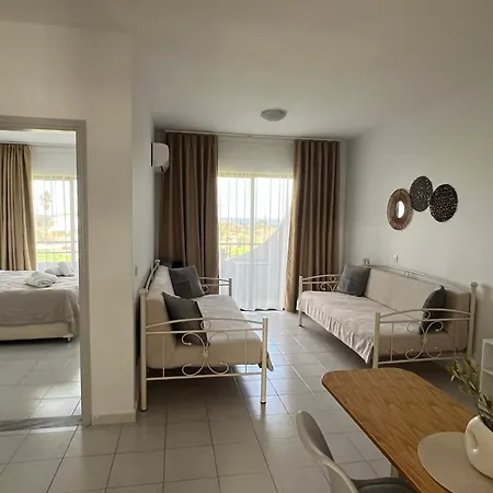 Ivory Serenity 2*