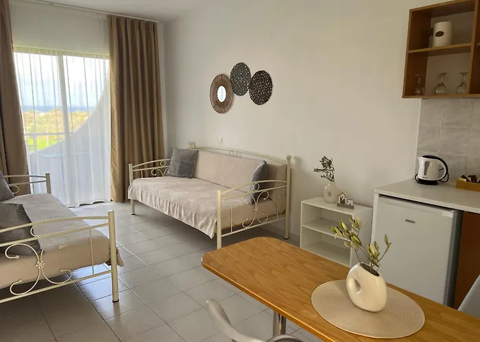 فندق Ivory Serenity 2*