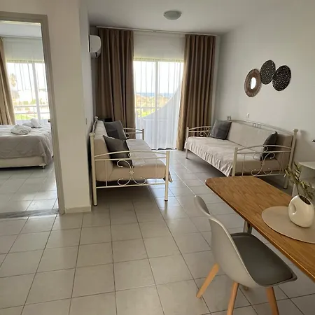 Hotel Ivory Serenity