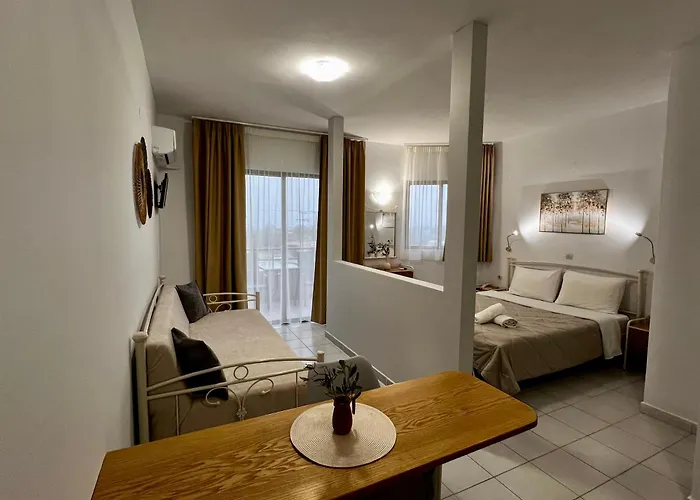 Ivory Serenity Theológos