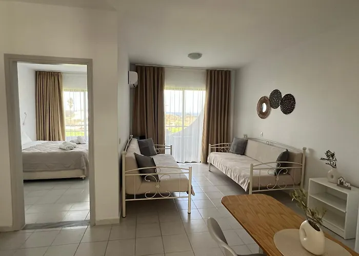 Ivory Serenity 2*